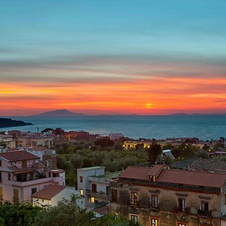 Hotel Girasole Соренто Екстериор снимка