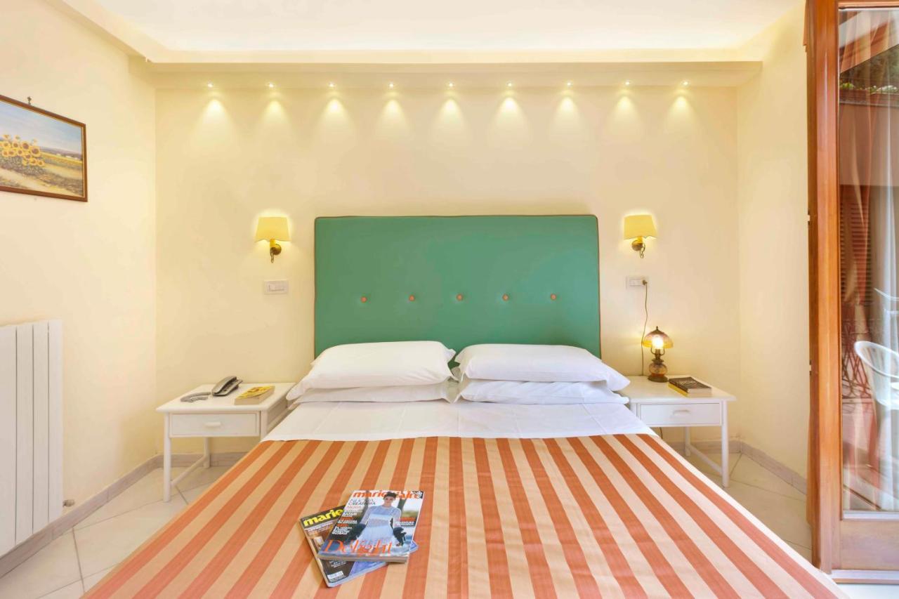 Hotel Girasole Соренто Екстериор снимка
